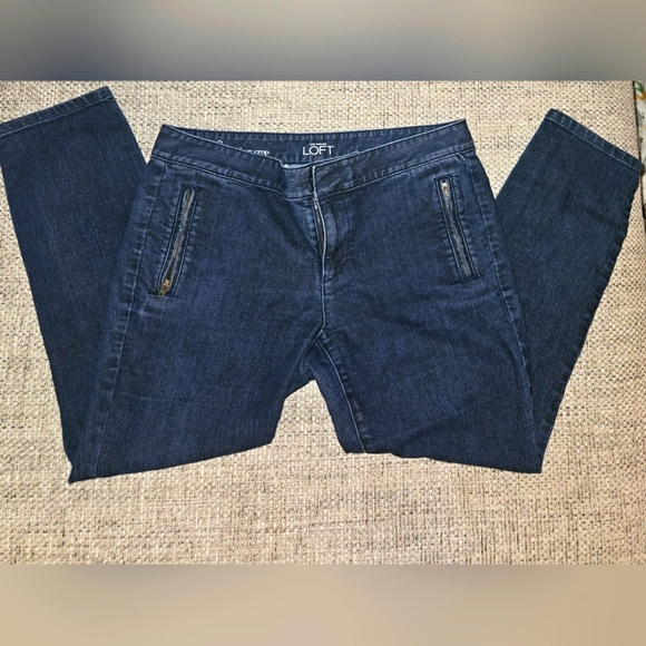 LOFT Pants - Loft Modern Crop Jeans with Zipper Pockets Size 8 EUC